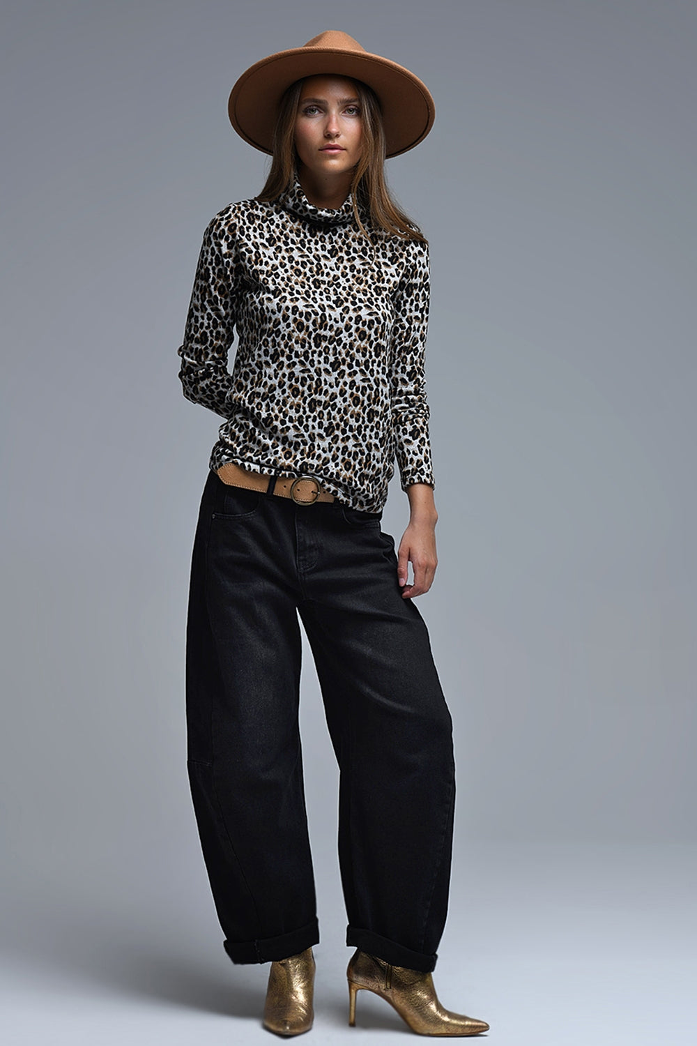 Long Sleeve Turtleneck Top in Brown Leopard Print