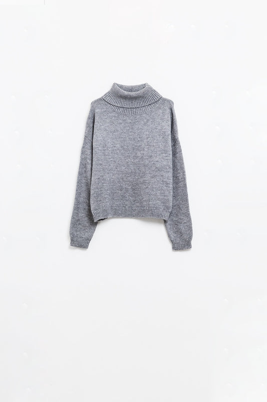 Loose grey sweater with dropped sleeves