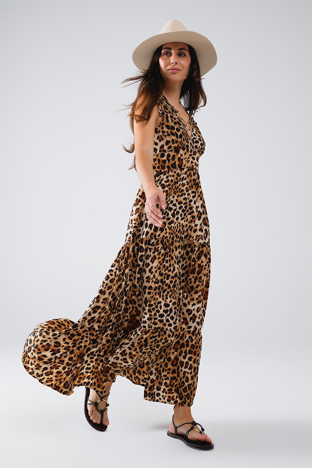 Vestido largo con estampado de leopardo y cintura ceñida