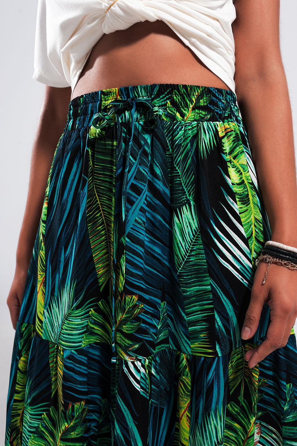 Maxi tiered skirt in green tropical print