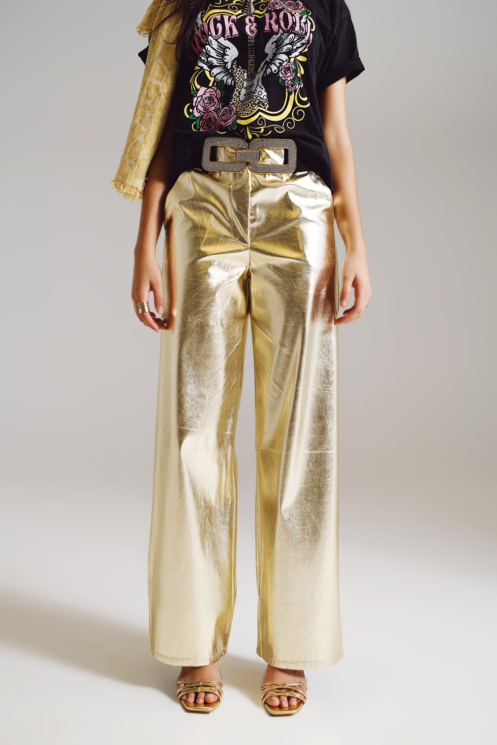 Q2 Metallic Straight Leg Pants in gold