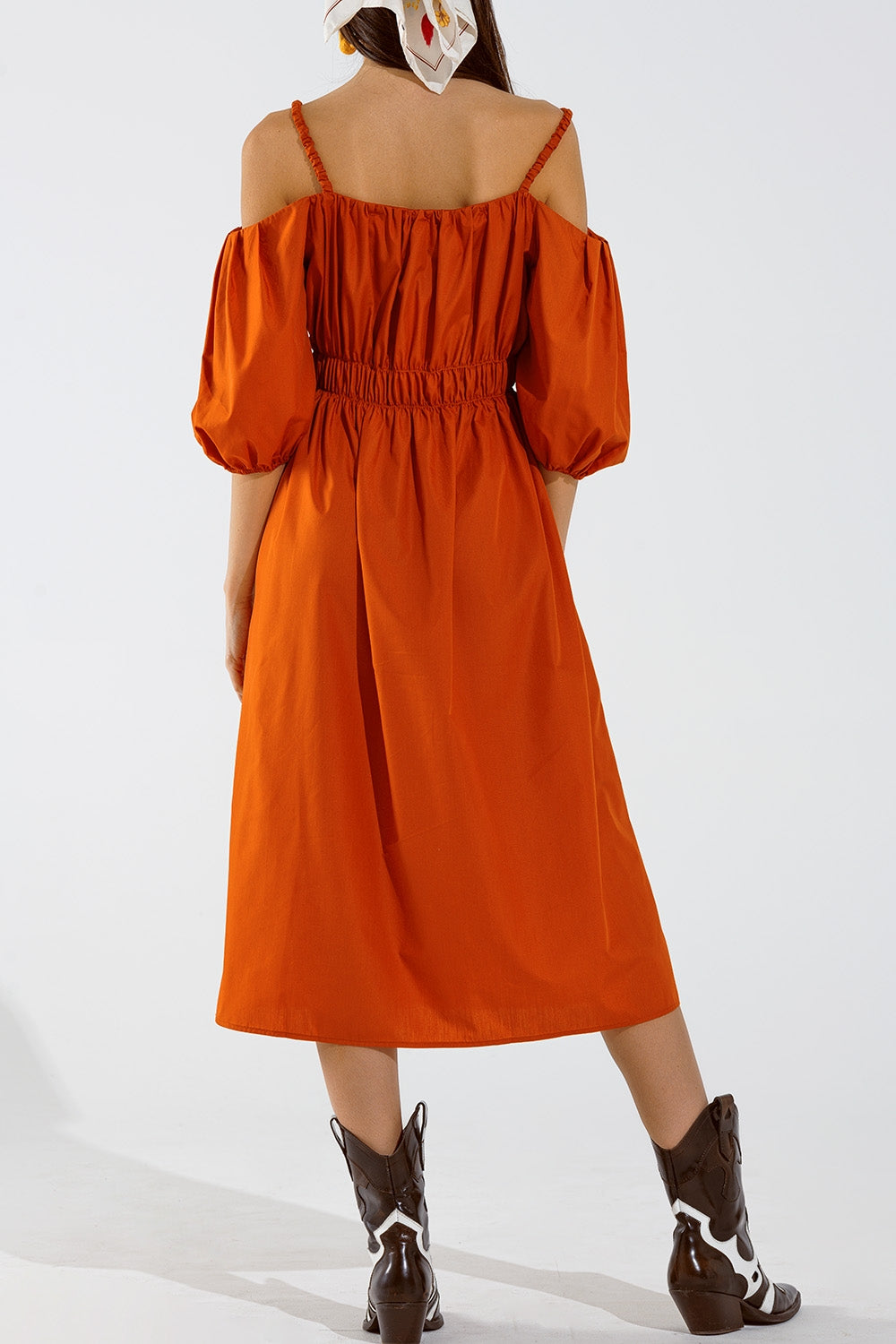 Midi orange dress with short sleeves and straps