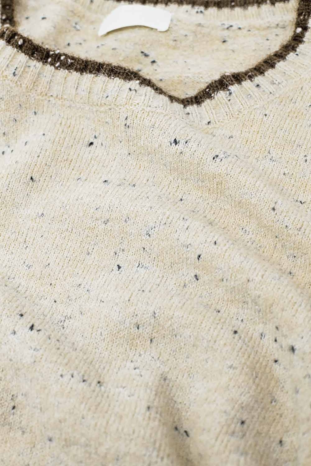 Mottled sweater with line detail in brown