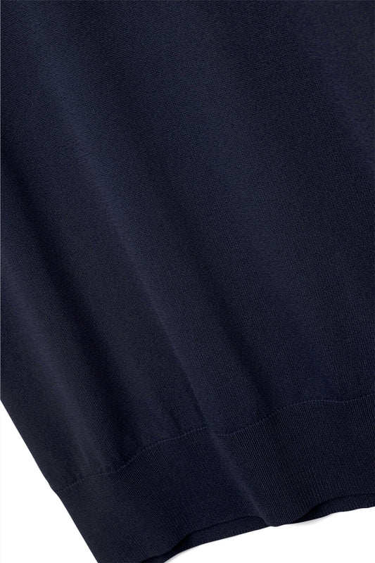 Navy turtleneck sweater with fitted short sleeves