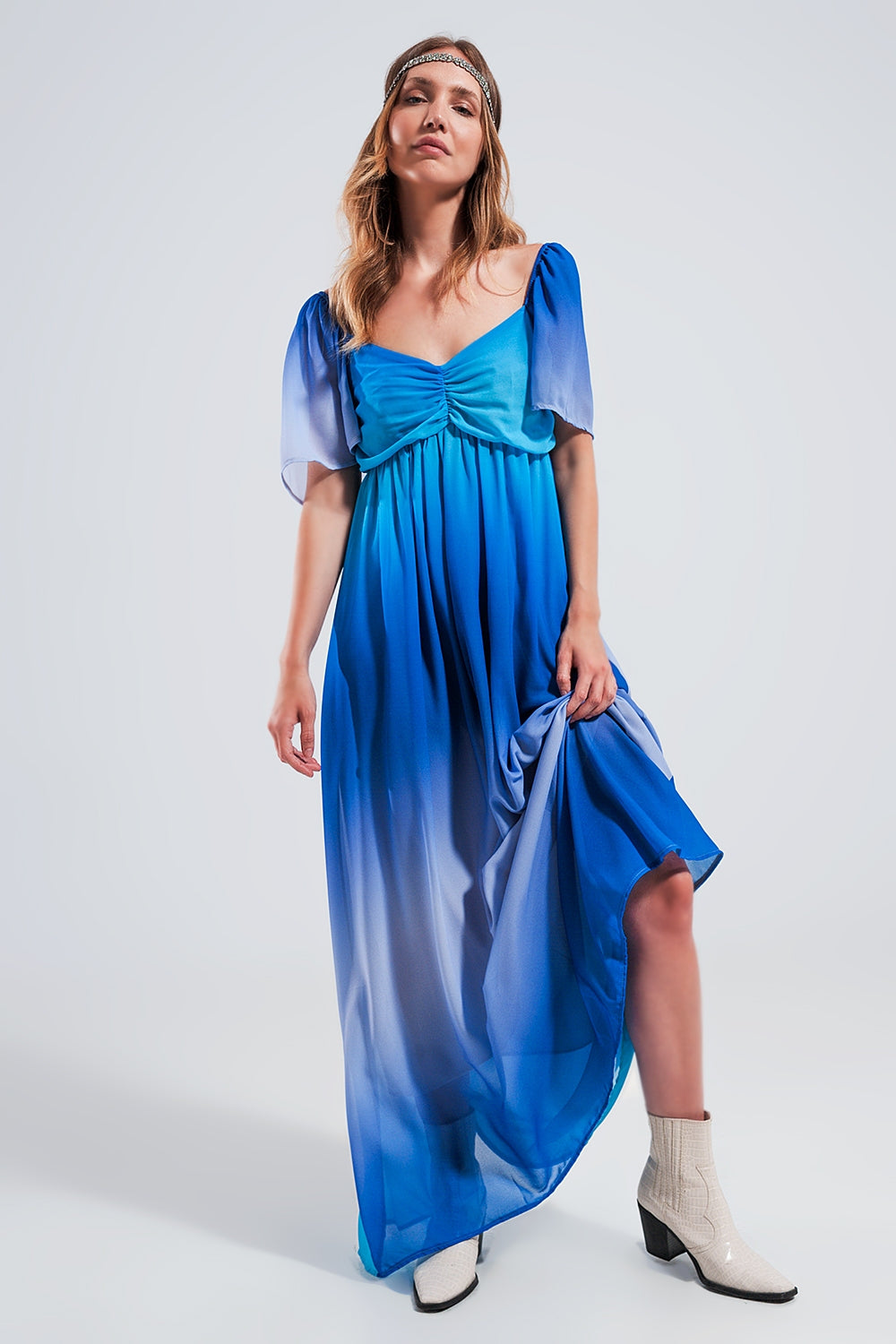 Vestido largo con escote corazón degradado en azul