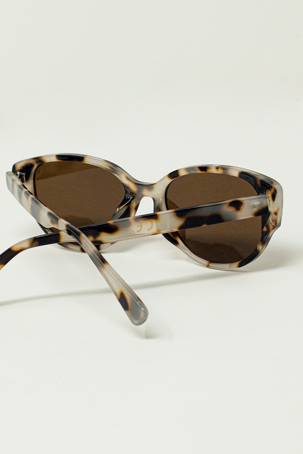 Oval Sunglasses In Havana Brown Gradient Color