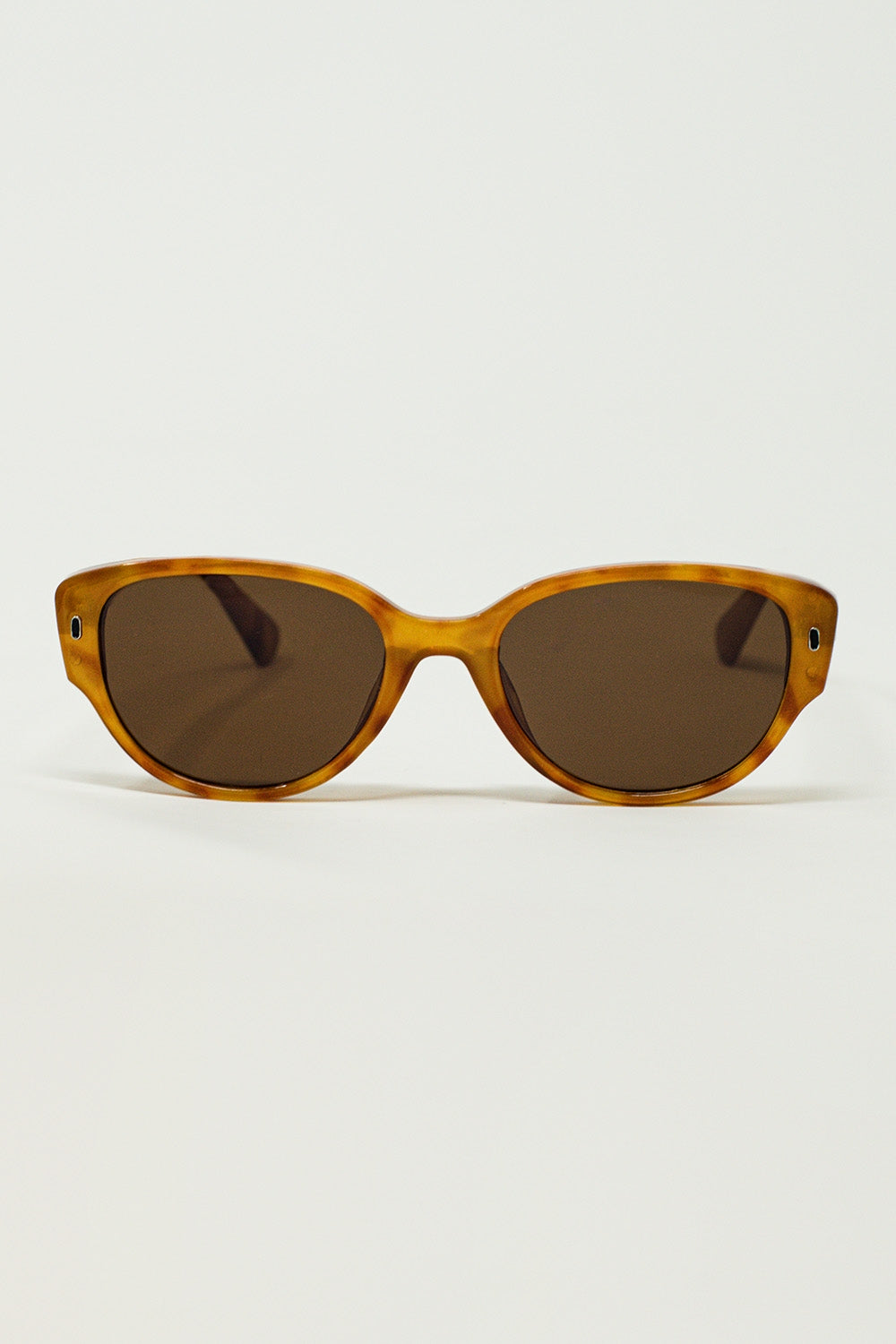 Q2 Oval Sunglasses In Light Yellowish Tortoise Shell