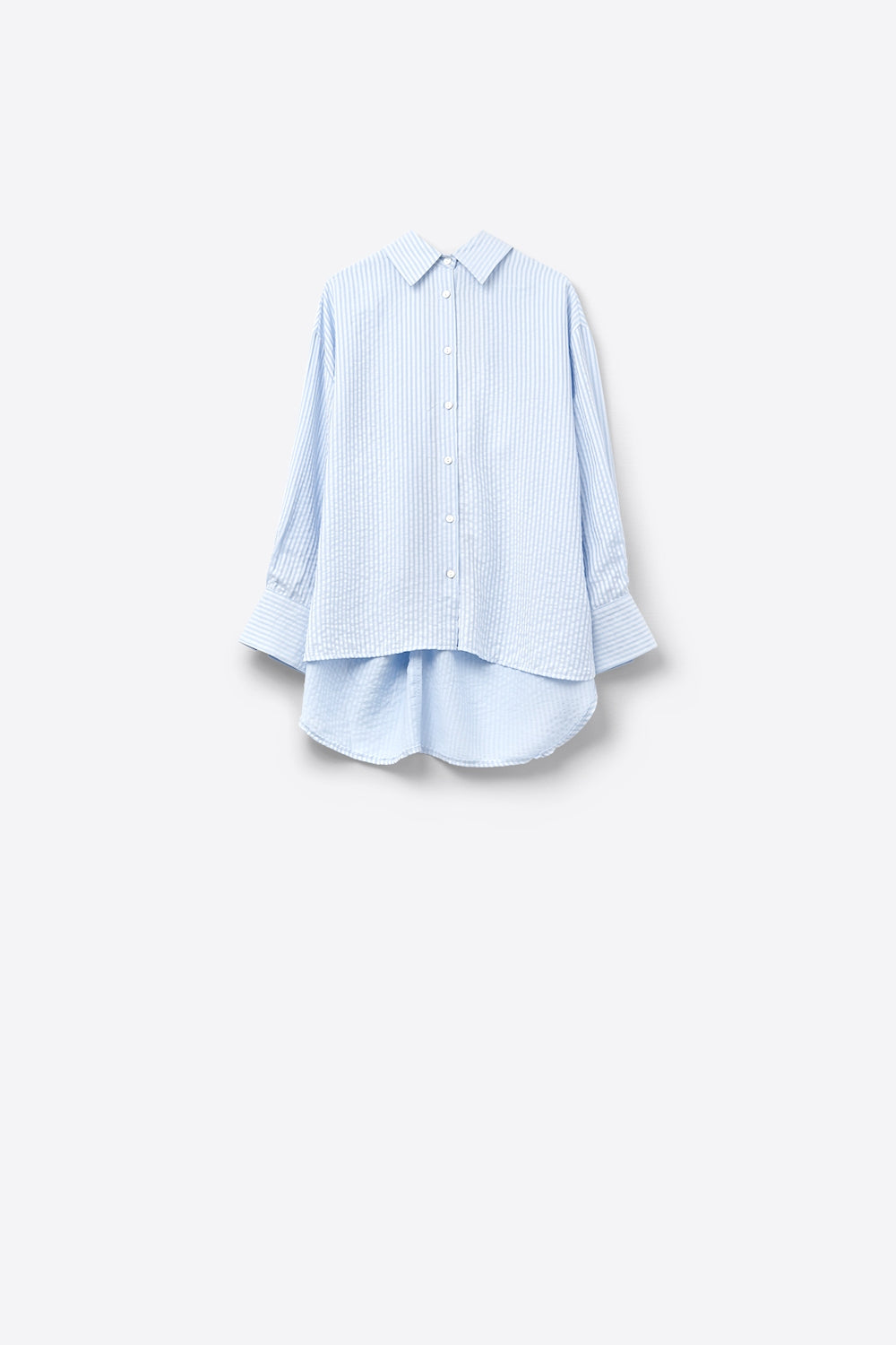 Q2 oversized baby blue shirt with bow in the back