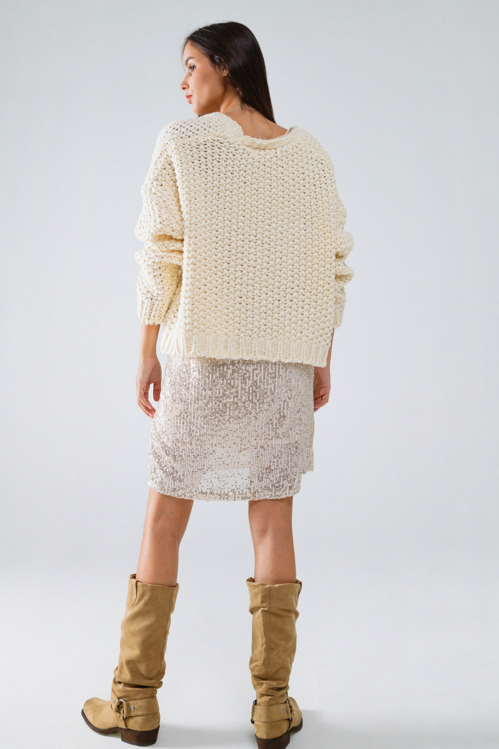 Oversized beige chunky knit jacket with pockets