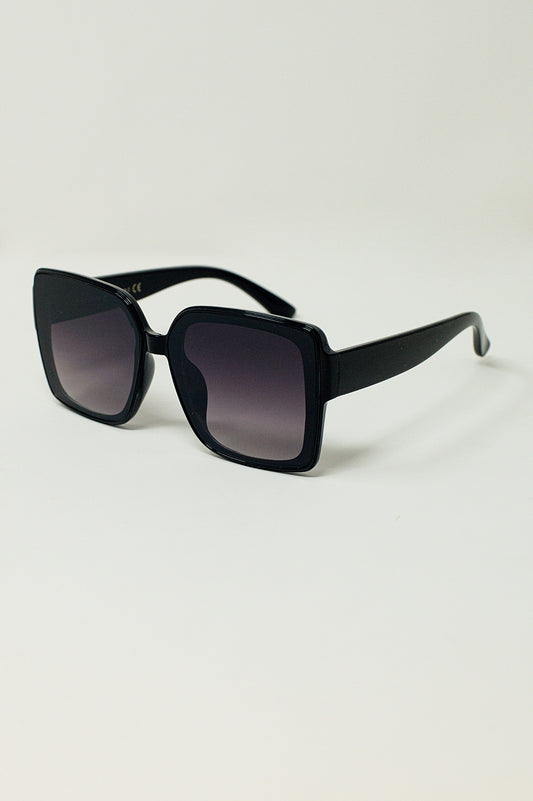 Oversized Cat Eye Sunglasess in Black