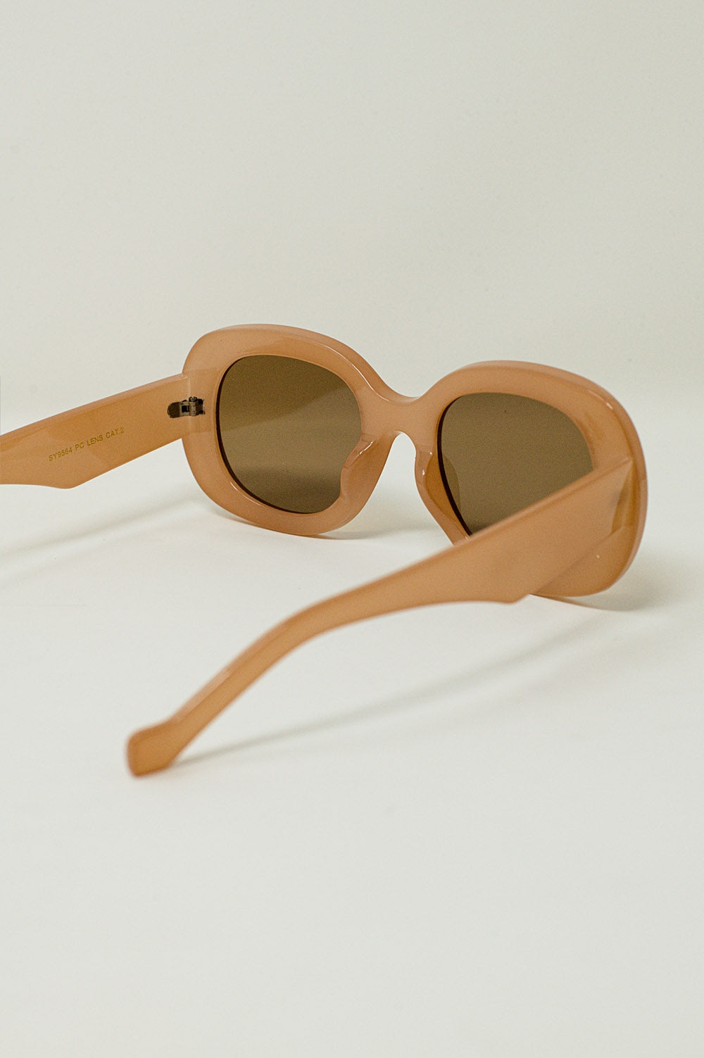 Oversized Circular Sunglasses in Tan