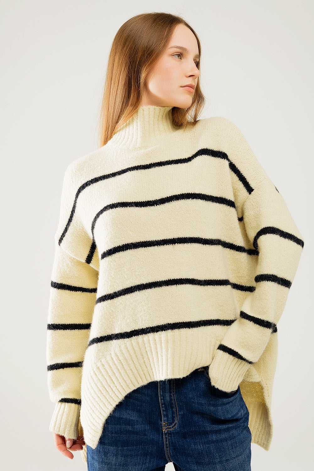 Q2 Oversized cream sweater with black stripes