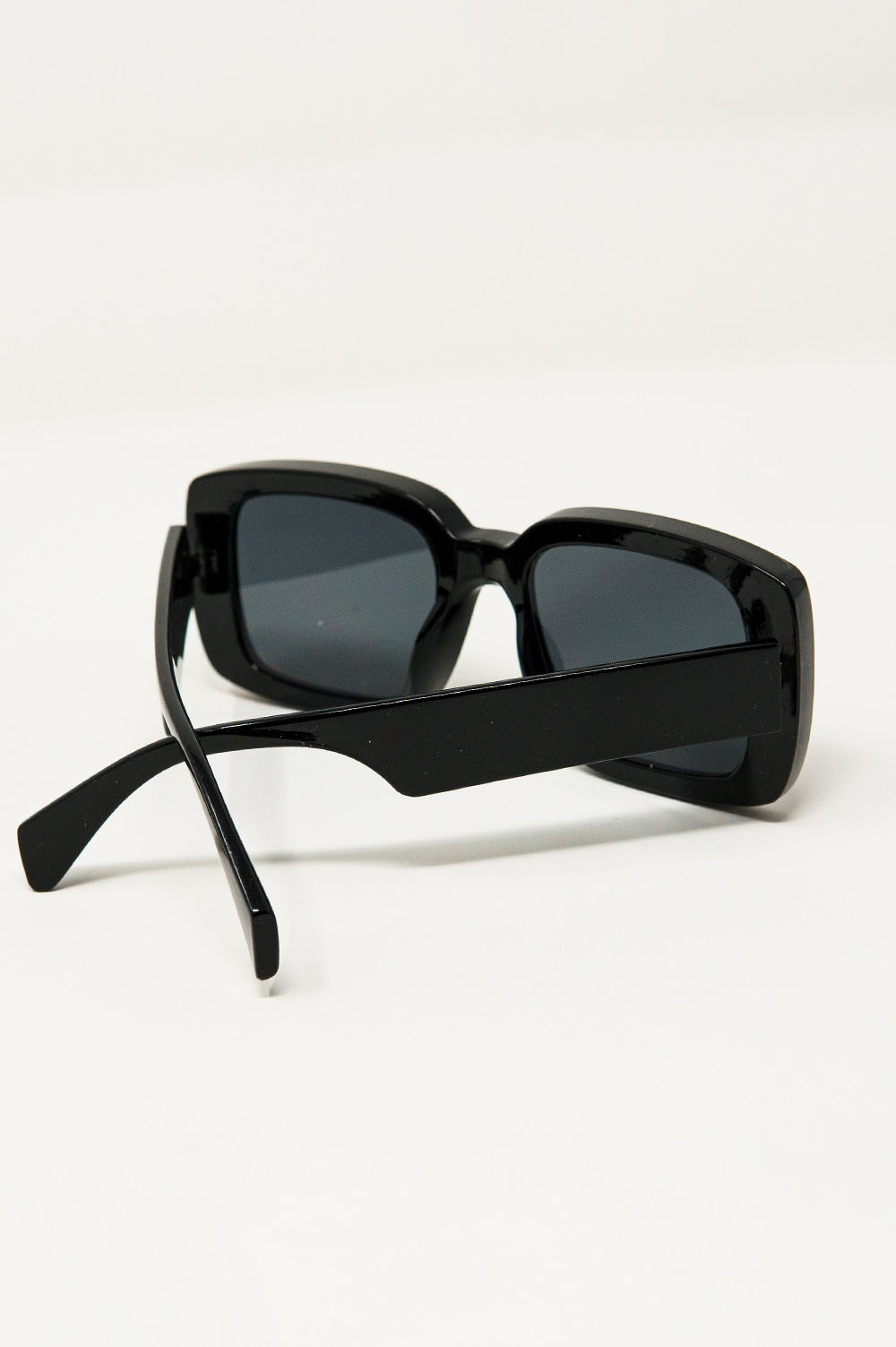 Gafas de sol rectangulares extragrandes con montura ancha en negro