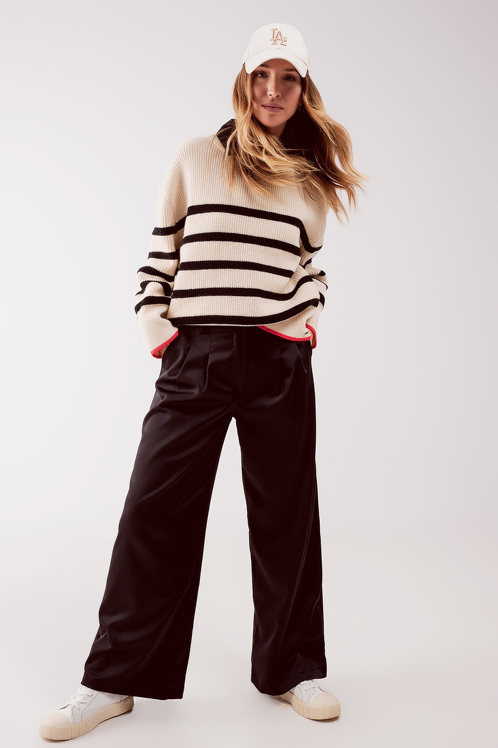 Palazzo pleated pants in black