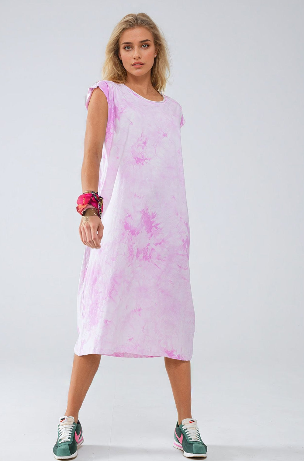 Vestido camisero midi con efecto tie dye en color rosa