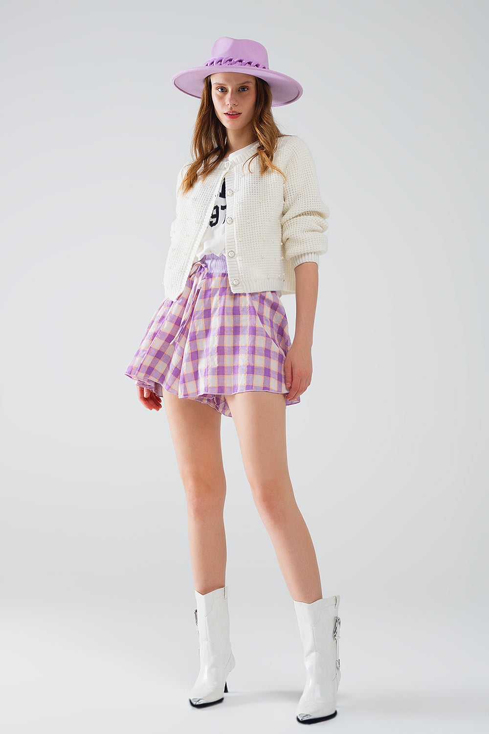 Purple Checkered print shorts with tight-fitting waist detail