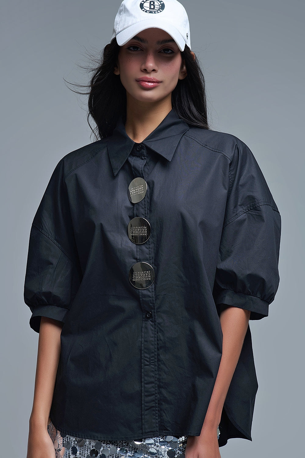 Q2 Relaxed 3/4 Sleeve Poplin Shirt With Button Detail in Black
