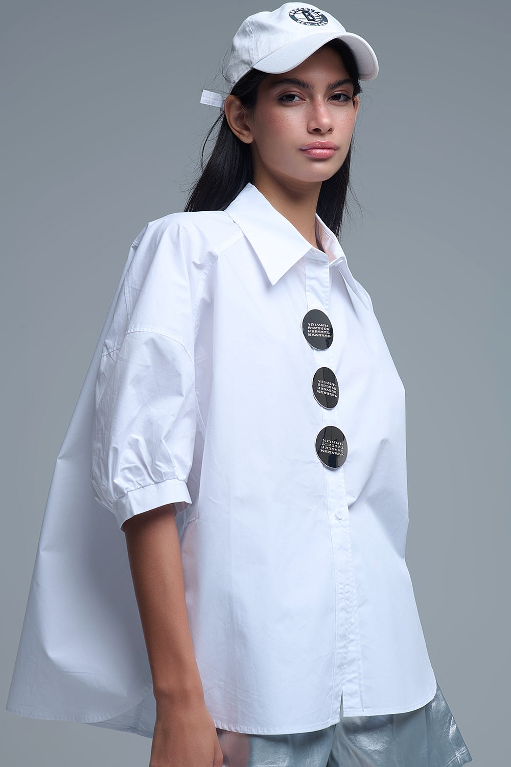 Q2 Relaxed 3/4 Sleeve Poplin Shirt With Button Detail in White