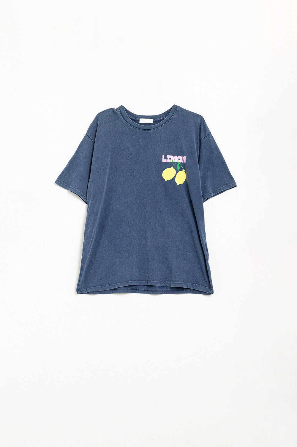 Q2 relaxed navy t-shirt with lemon print