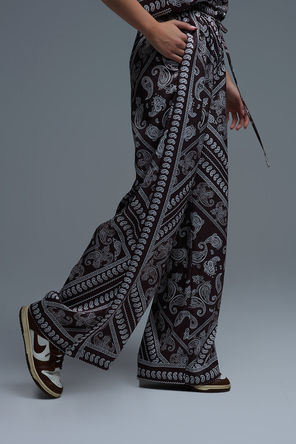 Relaxed Paisley Print Pants With Adjustable Drawstring in Brown