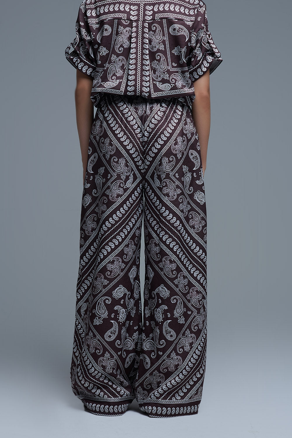 Relaxed Paisley Print Pants With Adjustable Drawstring in Brown