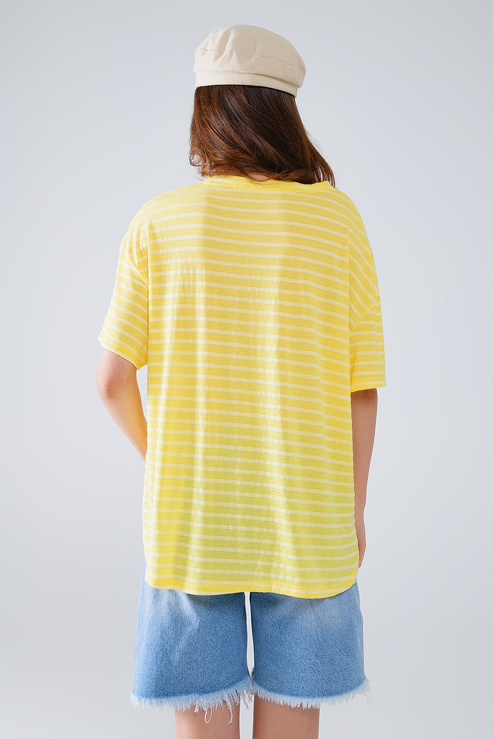 Camiseta holgada de rayas con cuello redondo en amarillo