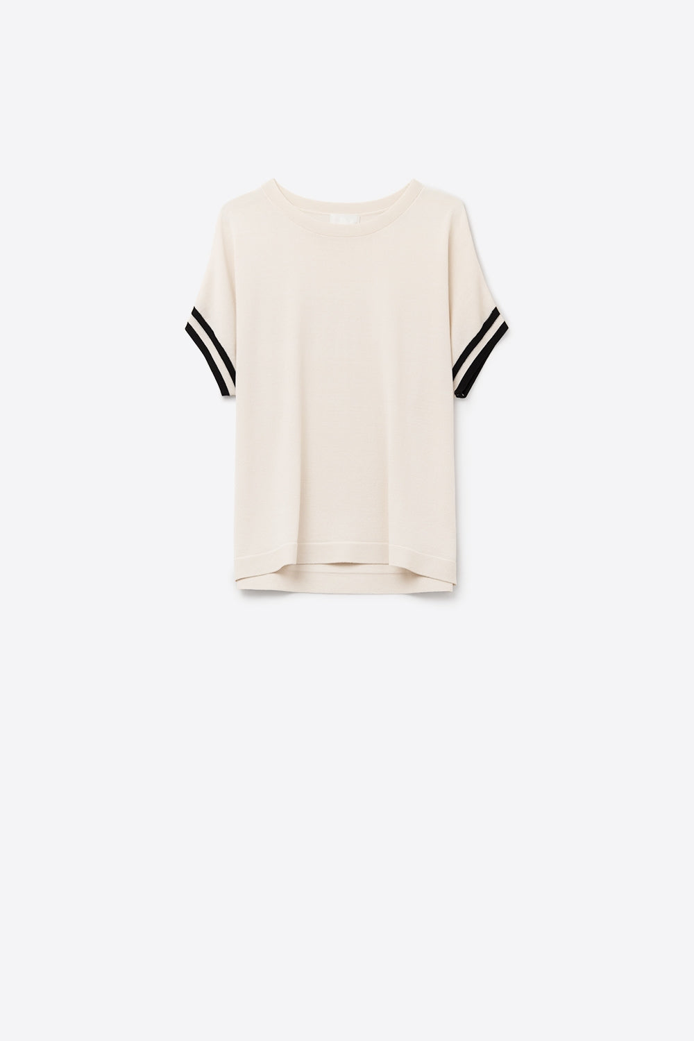 Q2 relaxed Sweater In beige with black contrast detail