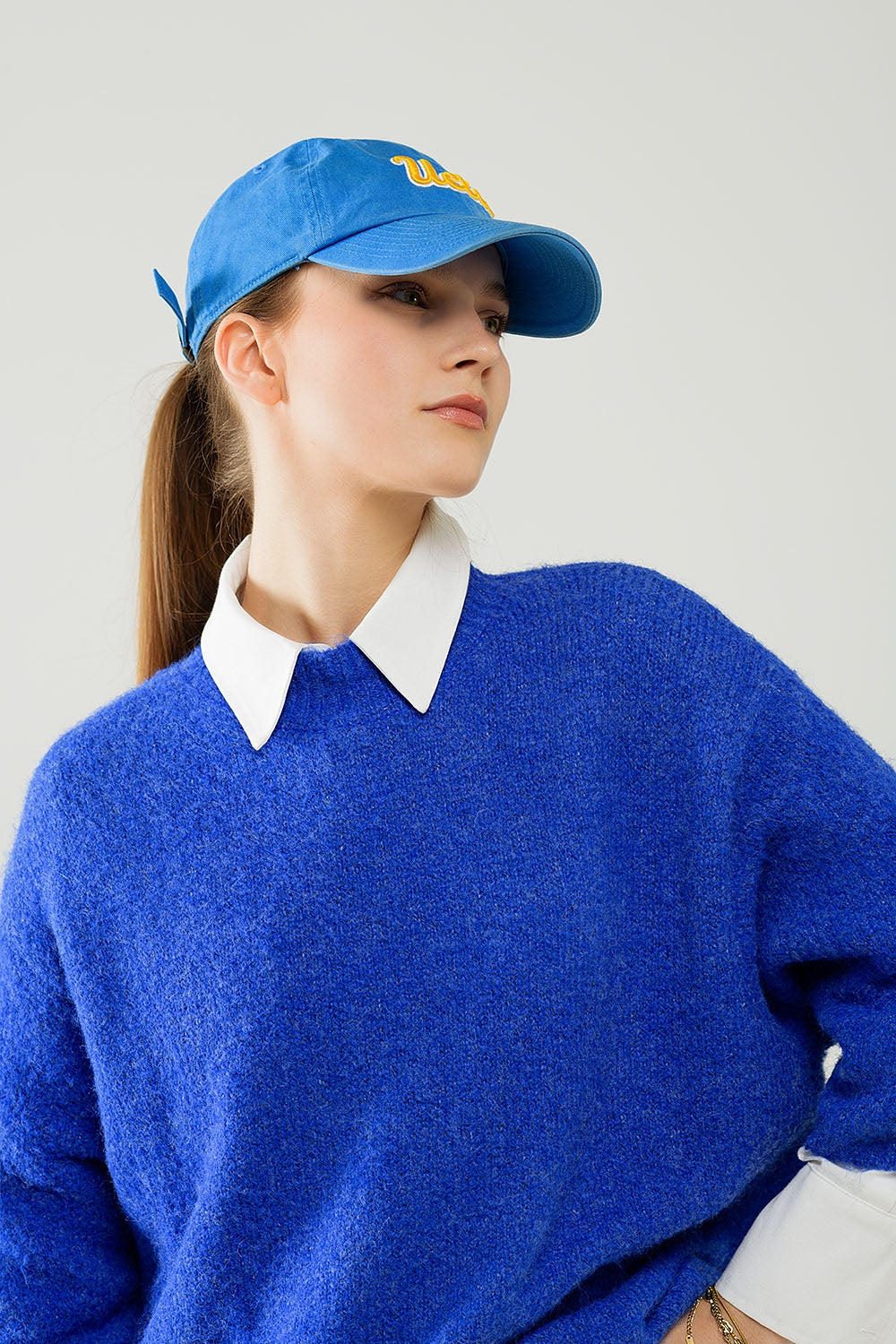 Relaxed sweater with french sleeve and crewneck in blue ink