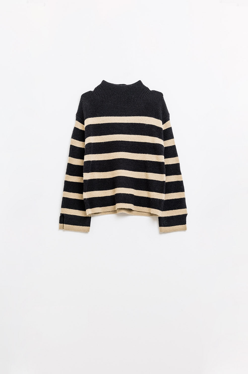 Ribbed knit jersey in black with camel stripes