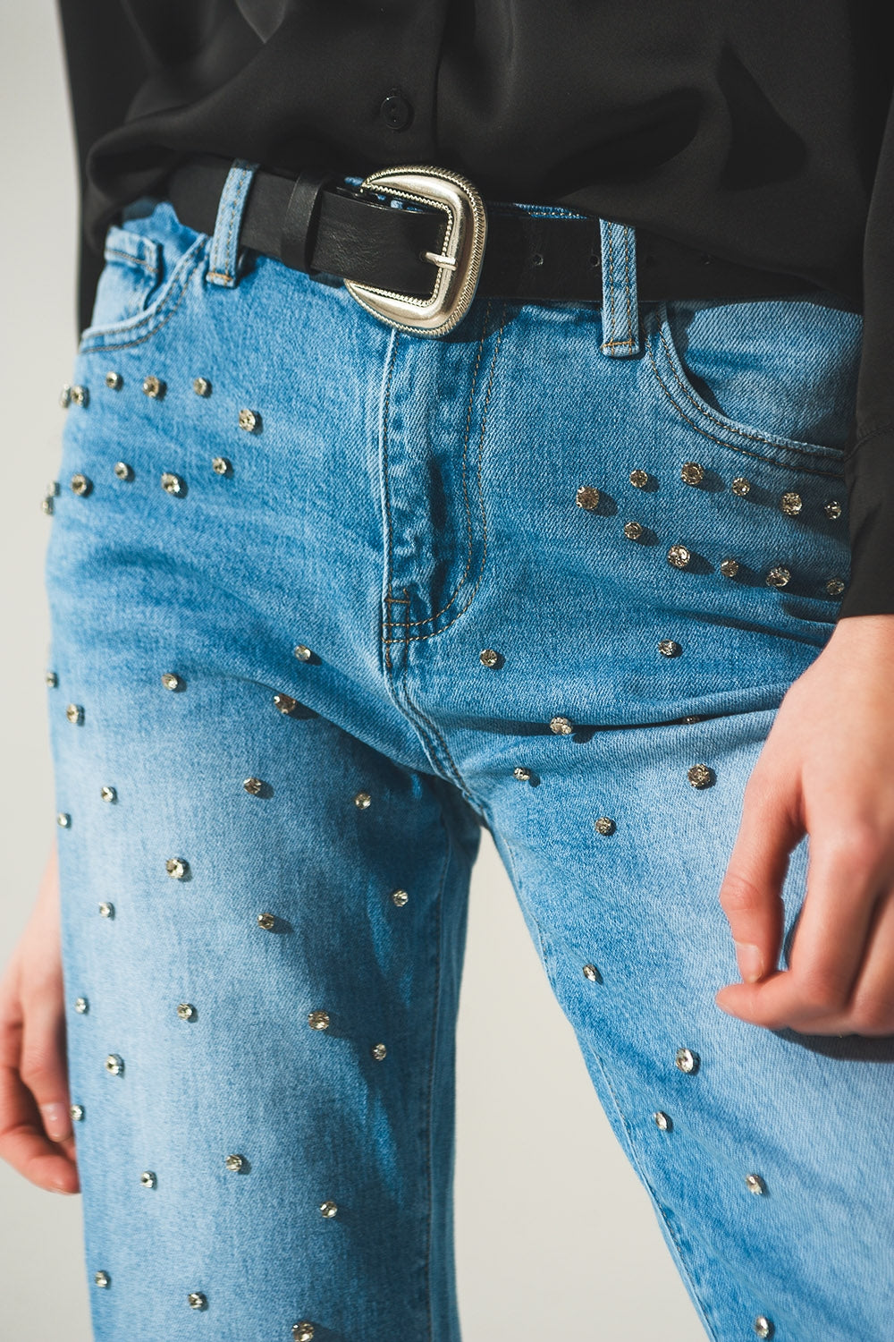 Ripped embellished jeans in lightwash