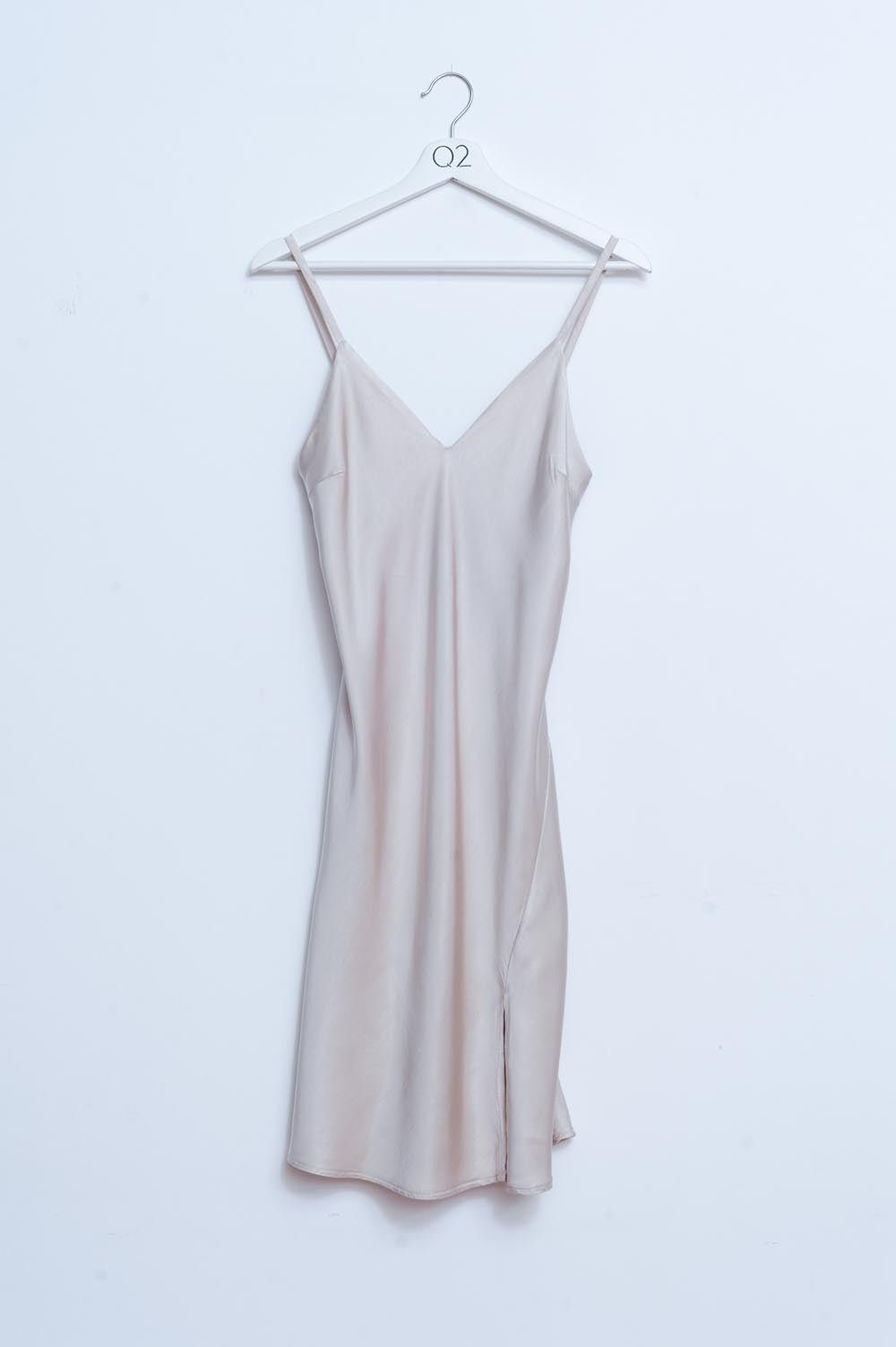 Q2 Satin short slip dress in beige