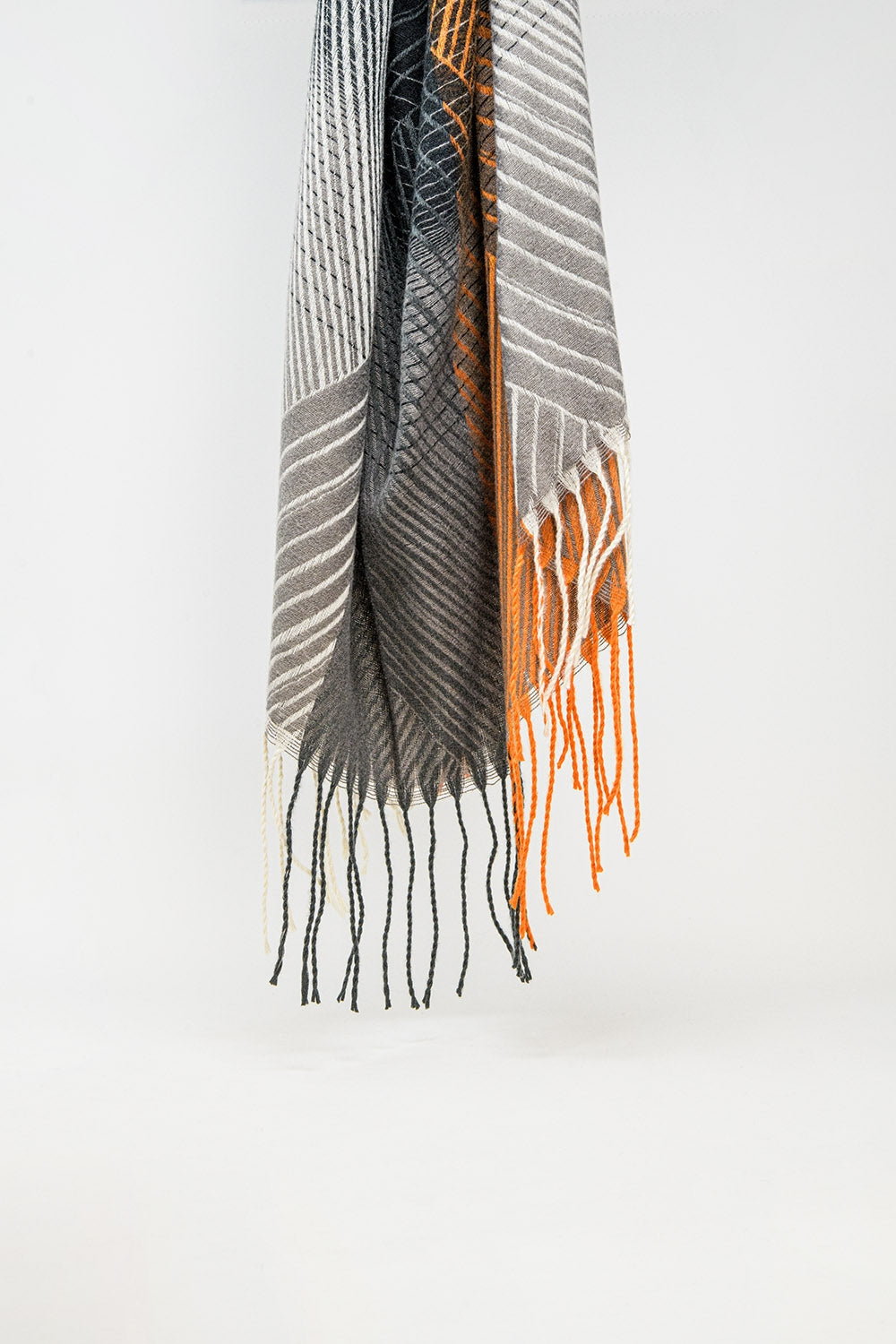 Q2 Scarf in orange & black stripe