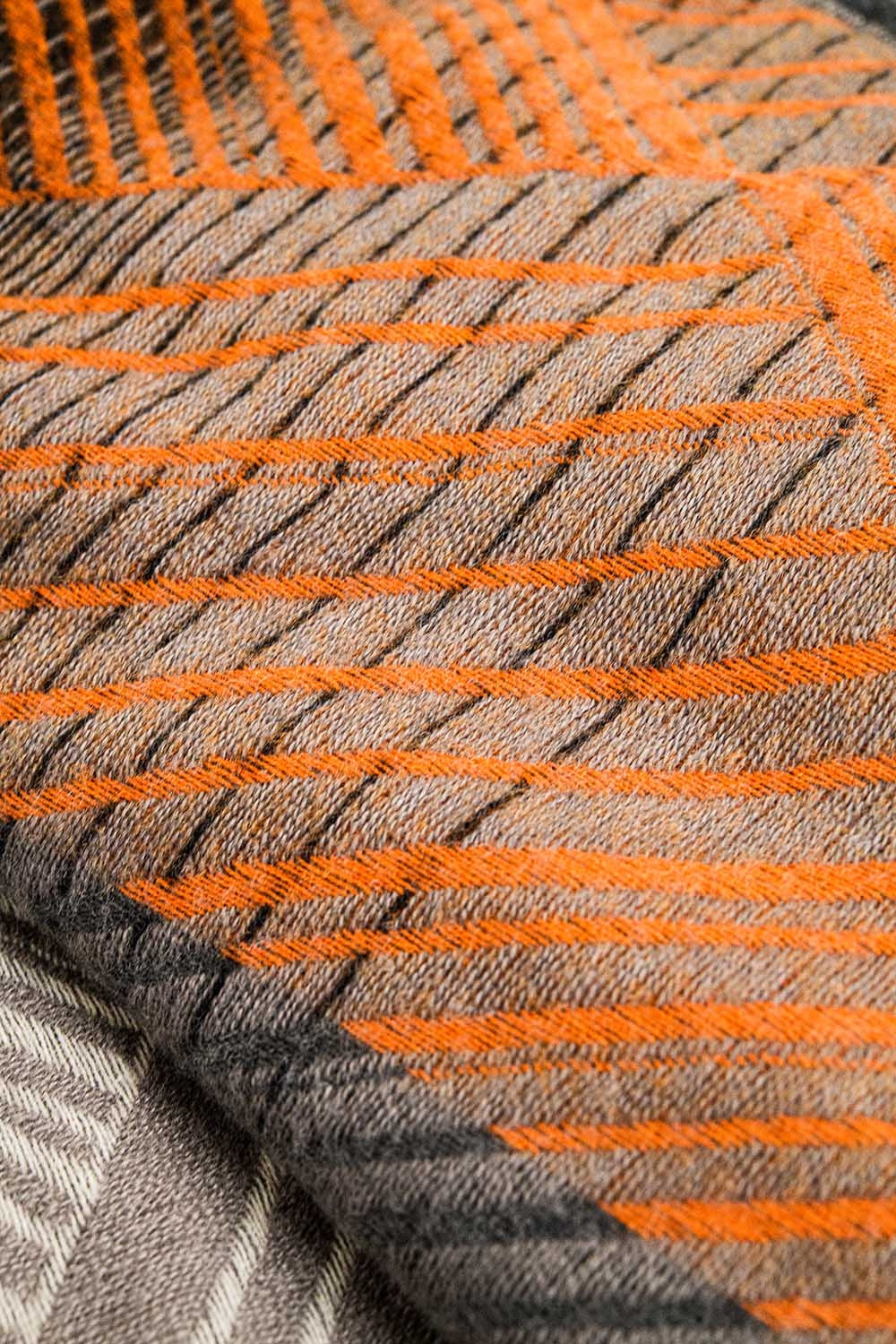 Scarf in orange & black stripe