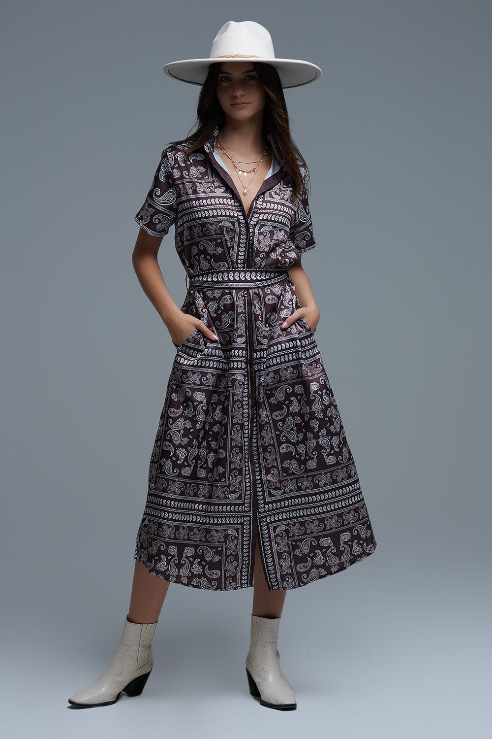 Q2 Short Sleeve Paisley Print Shirt Dress in brown