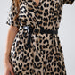 Vestido camisero midi de manga corta con cinturón y estampado de leopardo