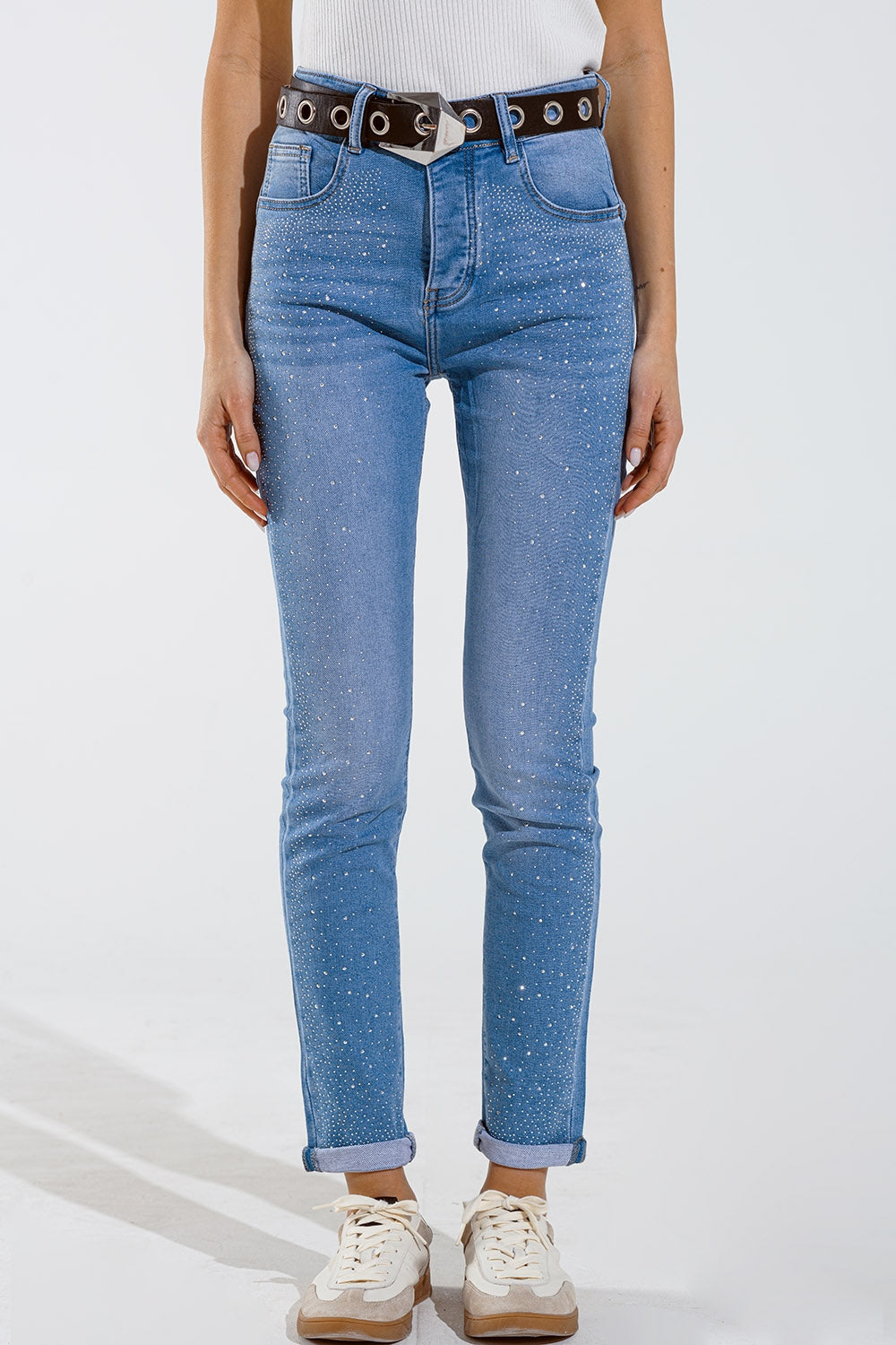 Q2 Skinny jeans in washed blue with strass all over the front