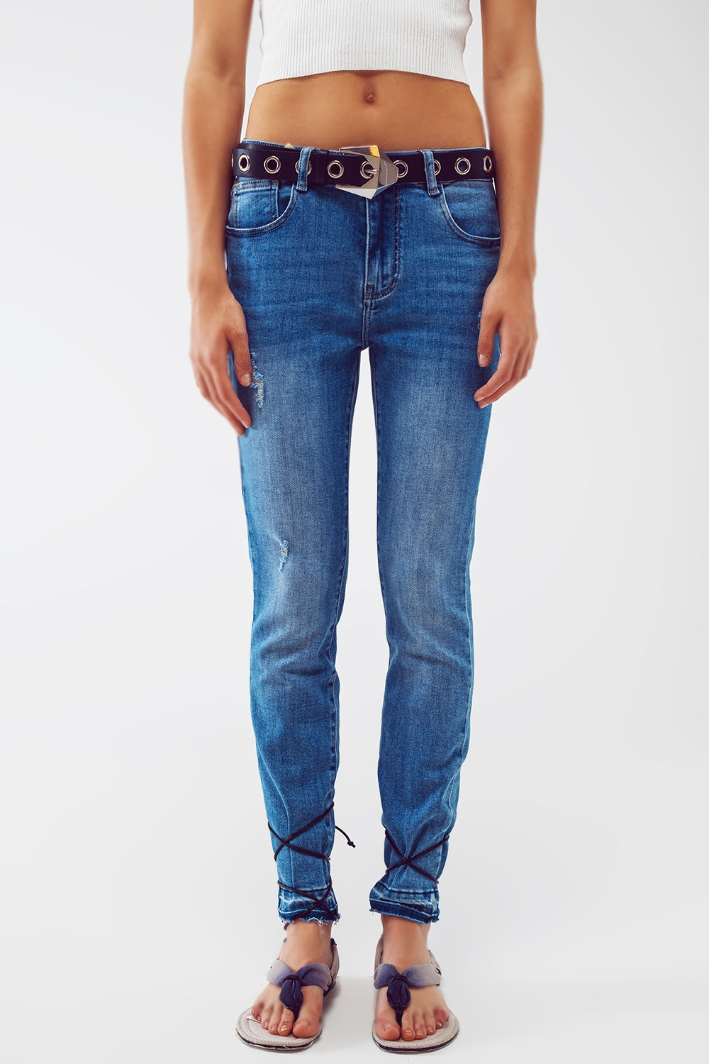 Skinny jeans with hem wash detail