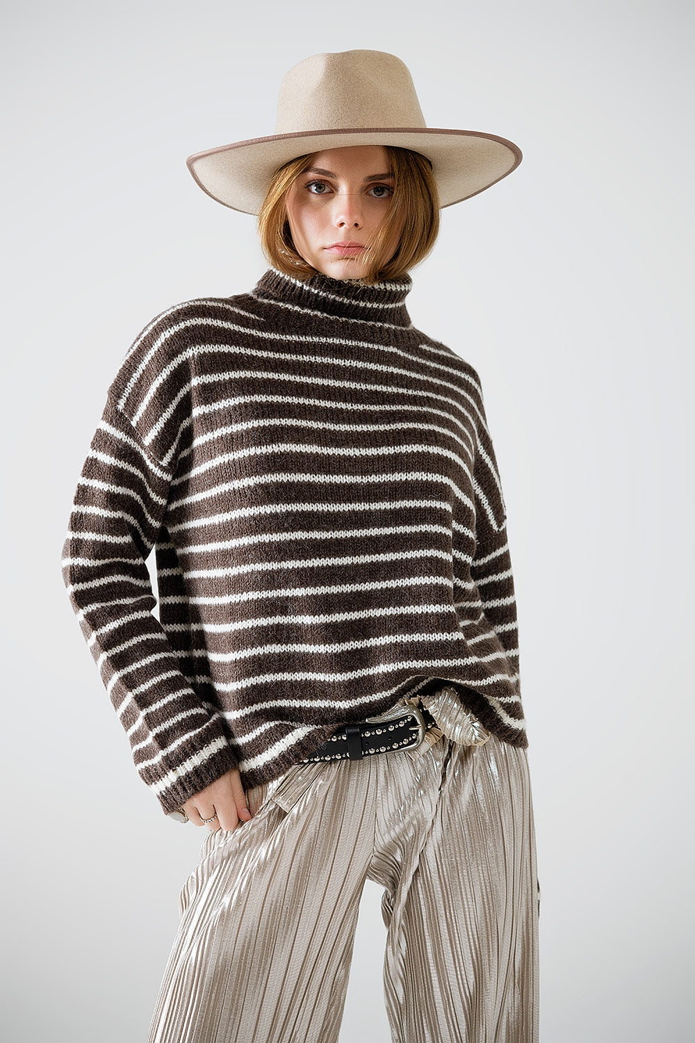 Q2 soft knit striped turtleneck sweater in brown