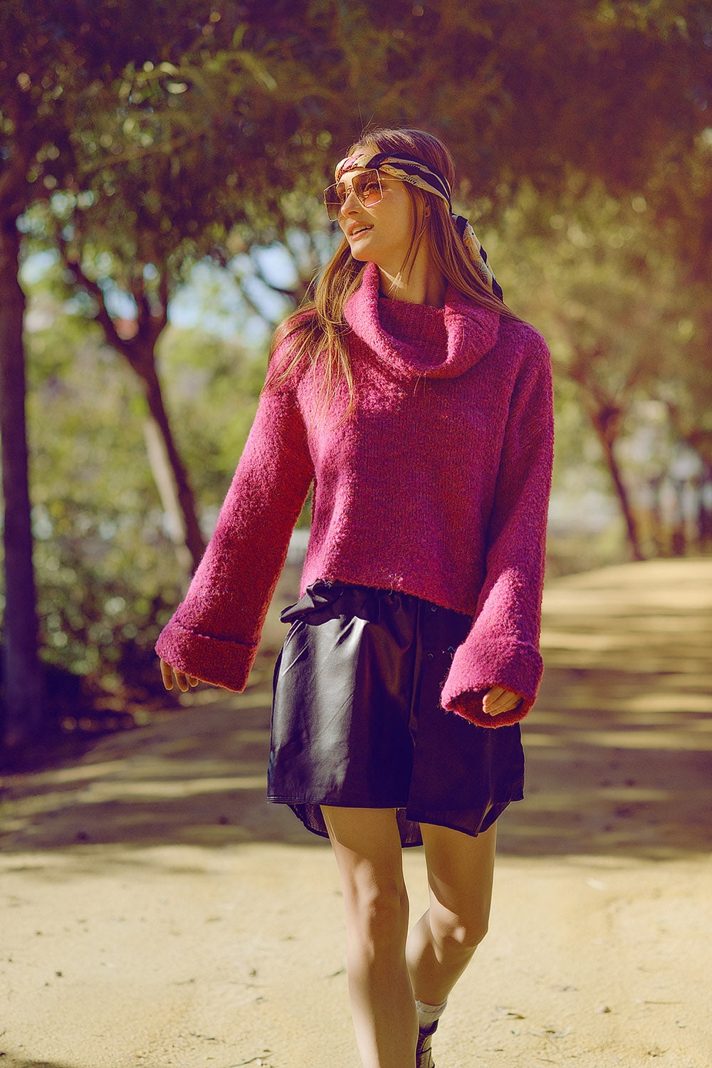 Q2 soft knitted high neck sweater in fucshia color