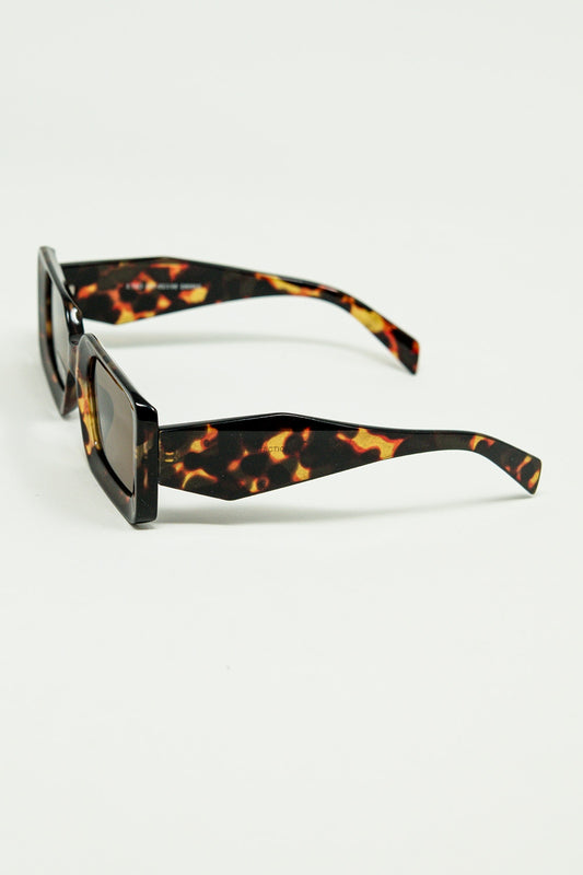 square sunglasses with brown abstract print