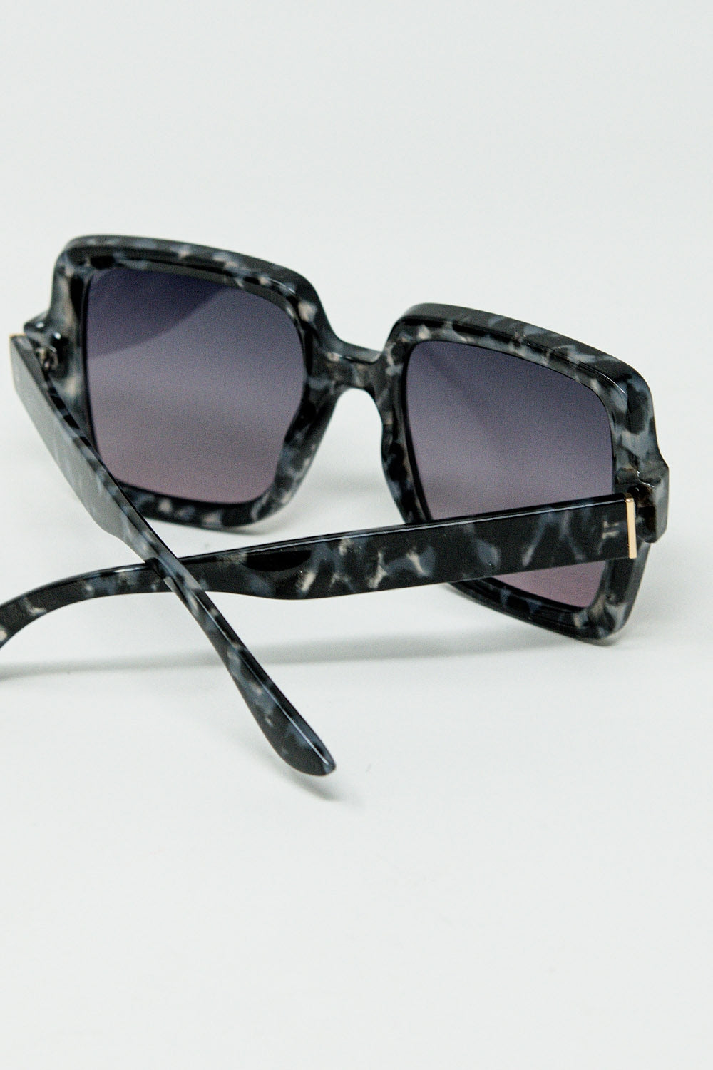 Squared Sunglasses In Black and White Grey Spot Details