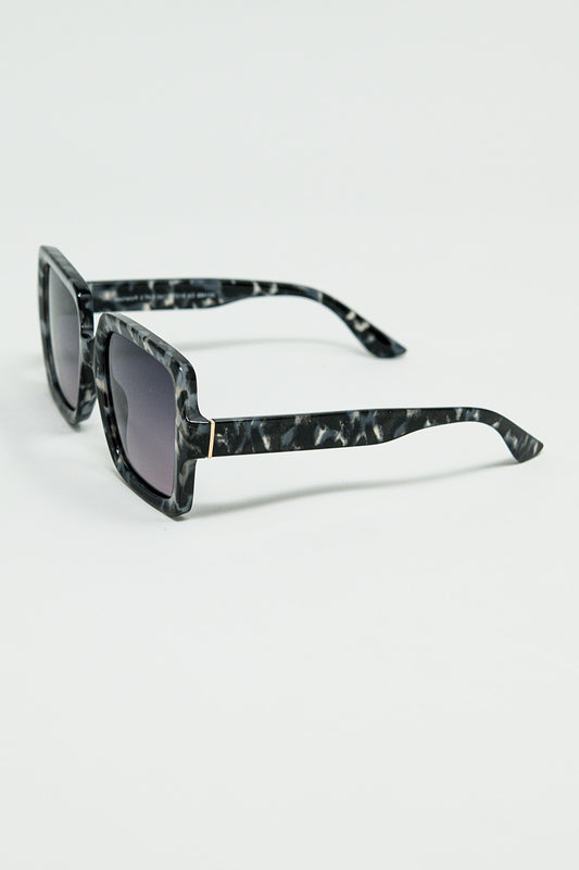 Squared Sunglasses In Black and White Grey Spot Details