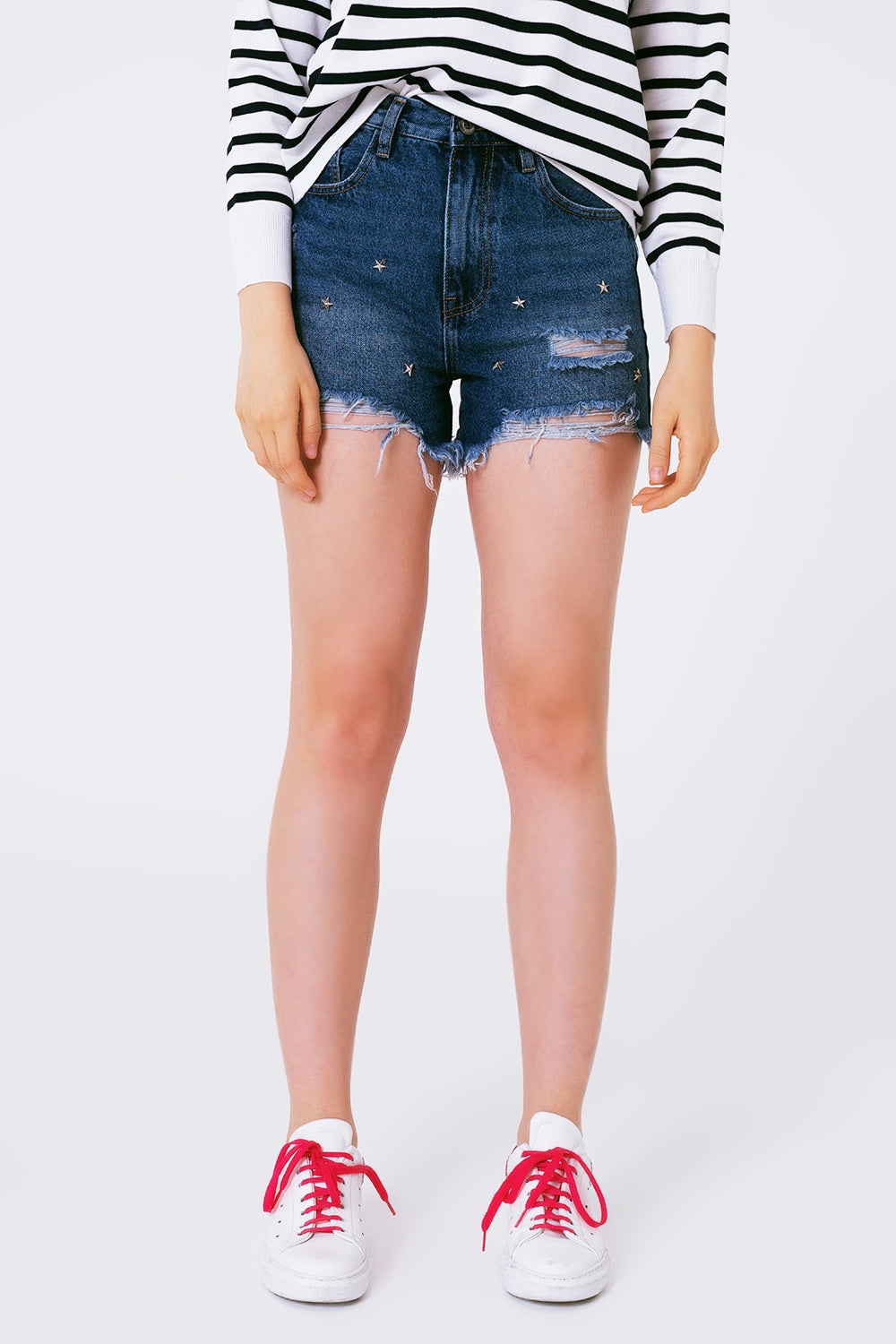 shorts de mezclilla con aplique de estrellas