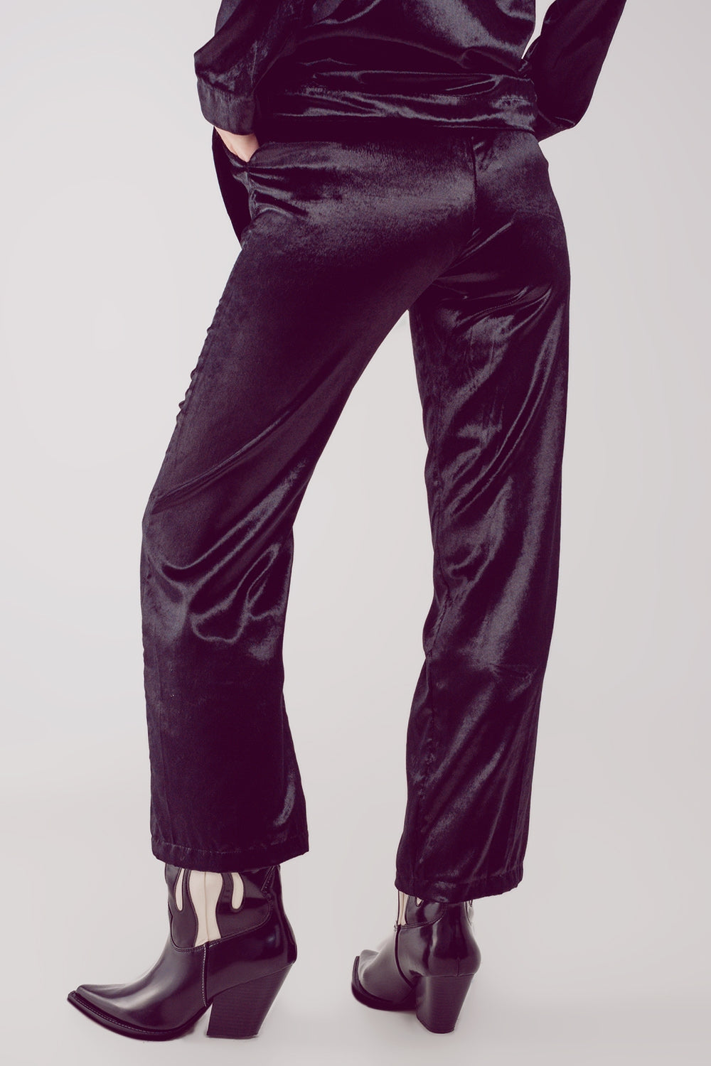 Straight leg velvet pants in black