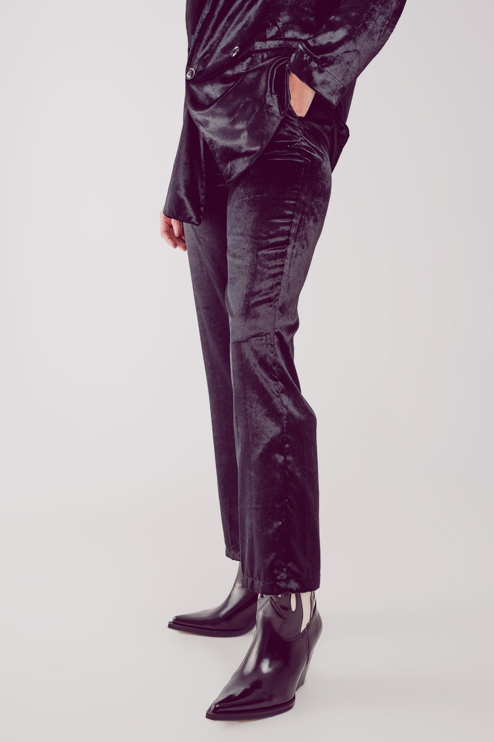 Straight leg velvet pants in black