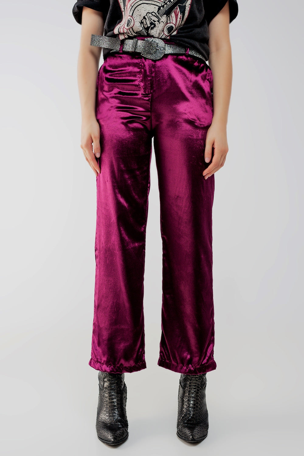 Straight leg velvet pants in purple