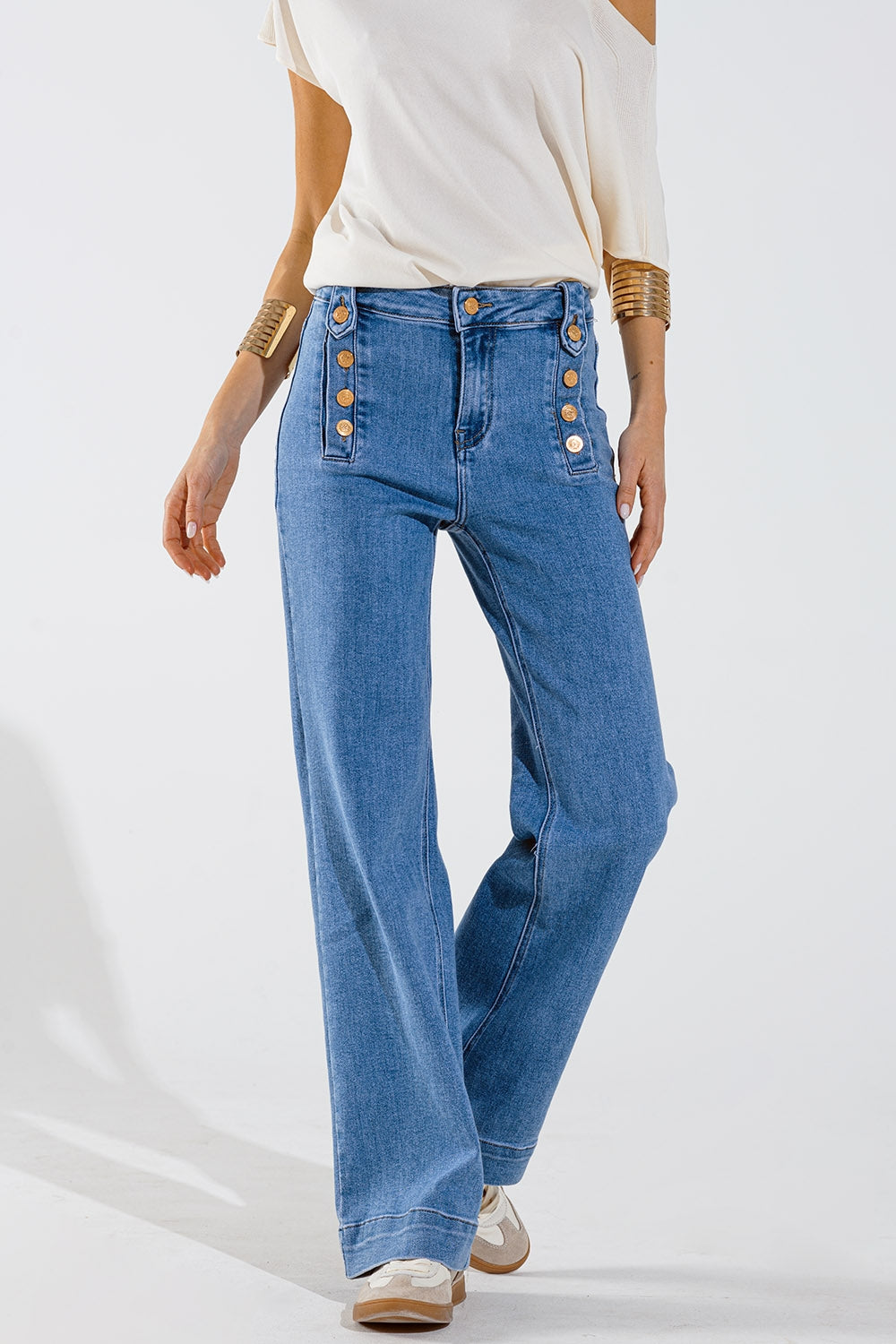 Straight Marine Style Jeans With Golden Buttons Details On The Side in Mid Blue