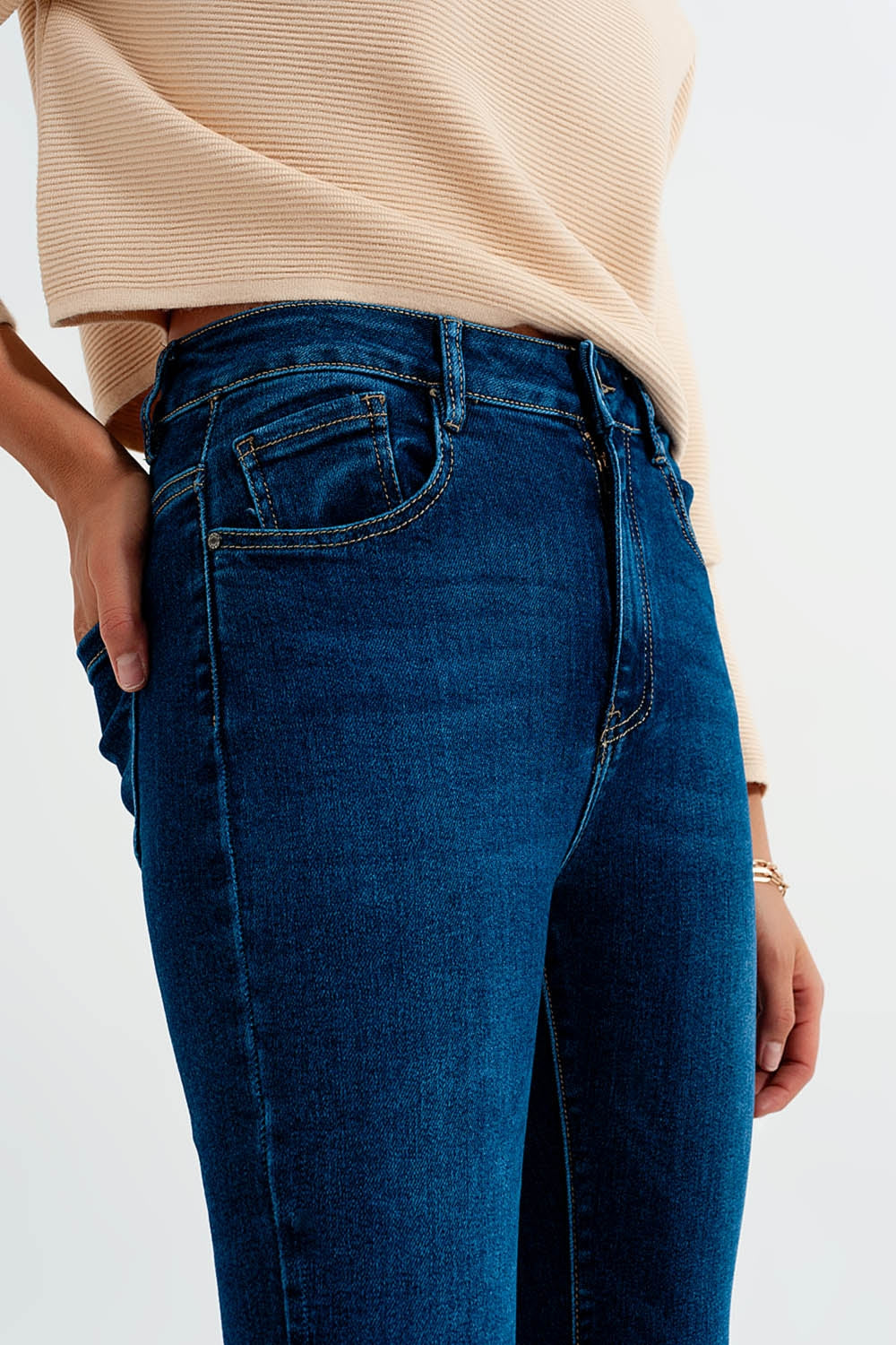 Stretch flare jeans in midwash