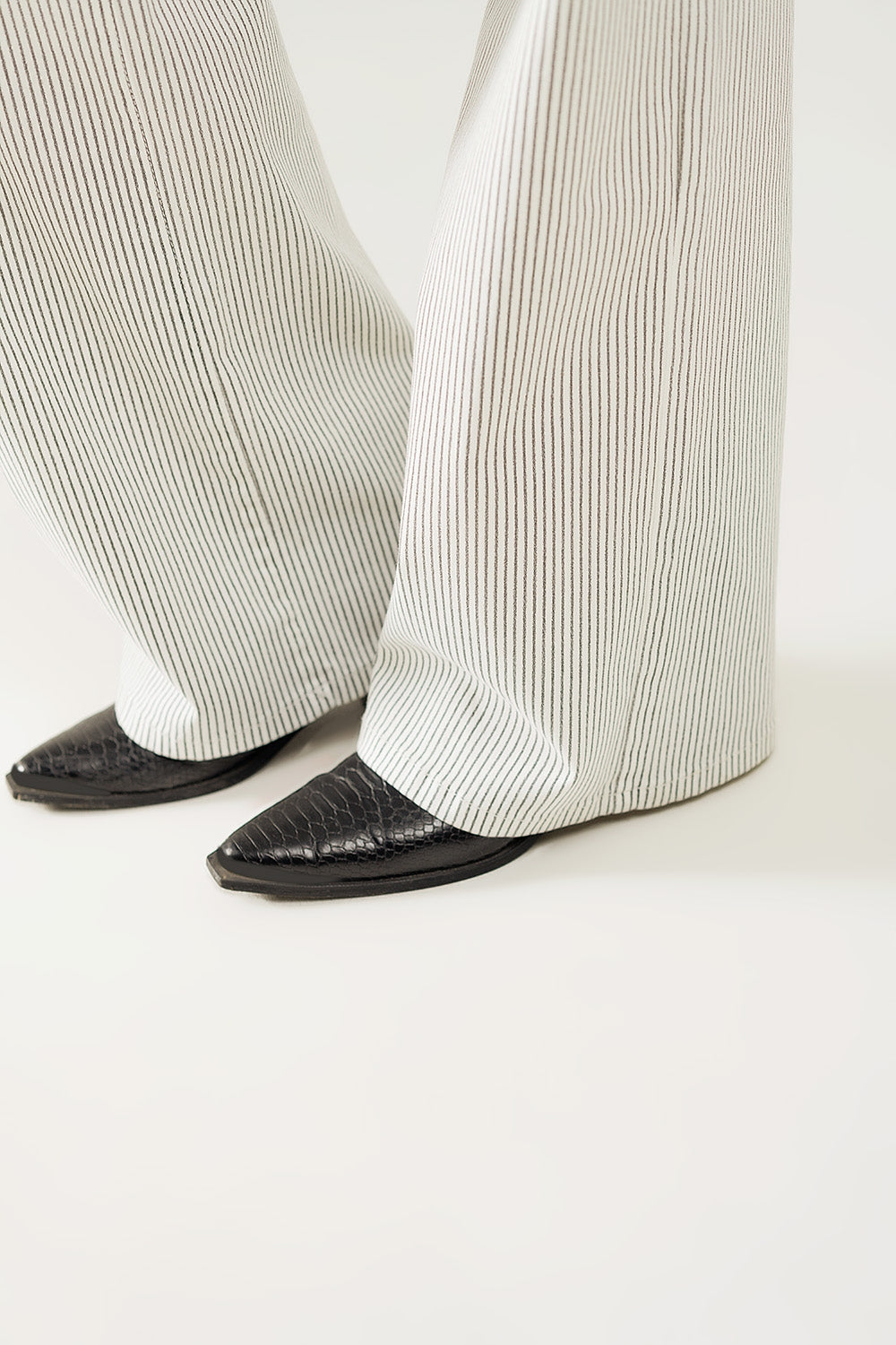 Striped pants with a straight leg in a stretch fabric