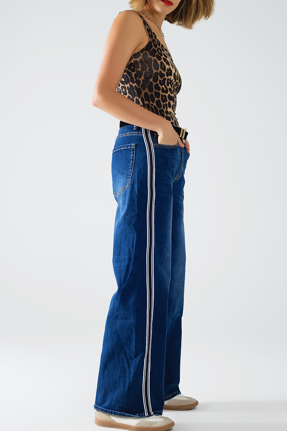 Q2 super Wide Leg Jeans with stripe on side